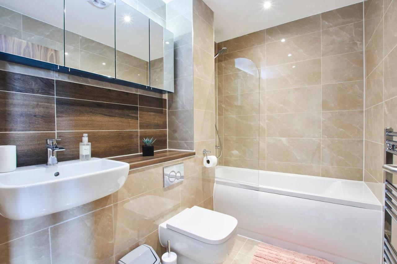 فيلا Beaut 5 Bed House W Parking مانشستر المظهر الخارجي الصورة